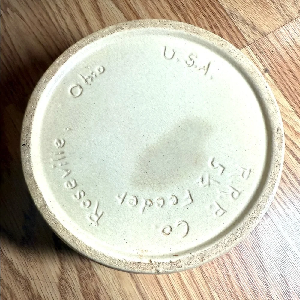 Vintage R.R.P Co.In Roseville,Ohio USA Handmade Ceramic Dog Bowl(5 1/2 feeder)